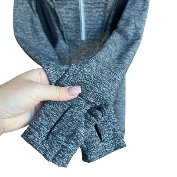 Lululemon Run Your Heart Out Half Zip Pullover Ruffle Detail Jacket Grey, Size 4 - Picture 4 of 10
